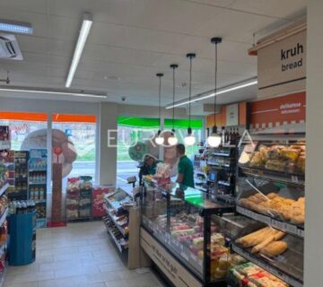 Zagreb, Podsused, ulični poslovni prostor 170m2 + 10 VPM s najmoprimcem INVESTICIJA - cover