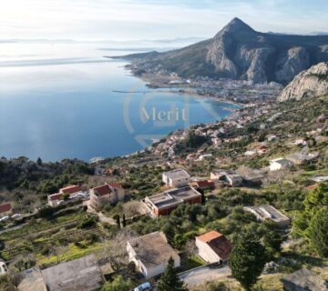 Omiš, građevinsko zemljište sa idejnim projektom, otvoren pogled, privatnost - cover