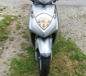 Skuter Honda Dylan 150 - cover