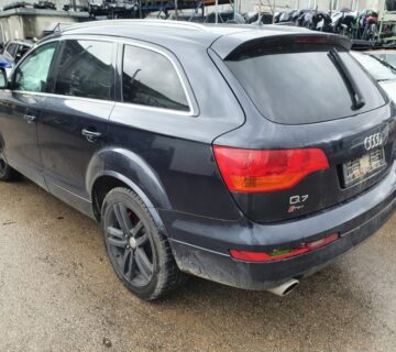 Audi Q7 4,2 V8 TDI - cover