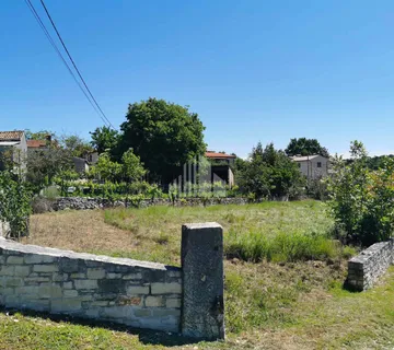 Poreč - okolica, zemljište sa pravomoćnom građevinskom dozvolom - cover