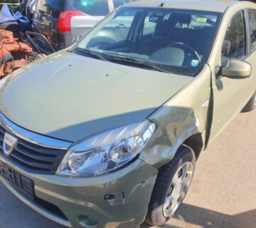 Dacia Sandero 1,4 - cover