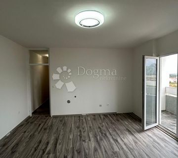 Renoviran stan s mogućnošću dodatne sobe - Vidikovac. - cover