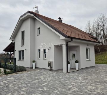 Novogradnja u srcu prirode  - cover