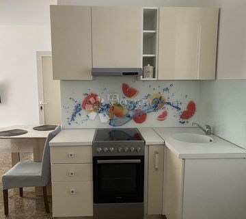 Centar, garsonjera 31m2 -najam - cover