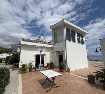 LOVRAN, CENTAR, kuća s apartmanima, 690m2 - cover