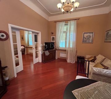 Za poslovne ljude, apartman u vili uz more ! - cover