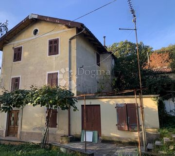 Lovran, kuća u blizini centra za adaptaciju - cover