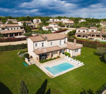 JEDNA OD 10 VILA-KOMPLEKSA-HERAKI-POREČ - cover