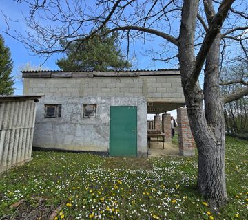 Nezavršena kuća za odmor - cover