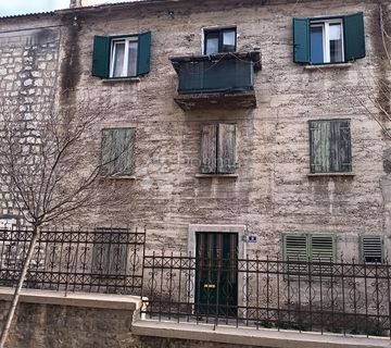 Kuća za adaptaciju Kaštel Lukšić - cover