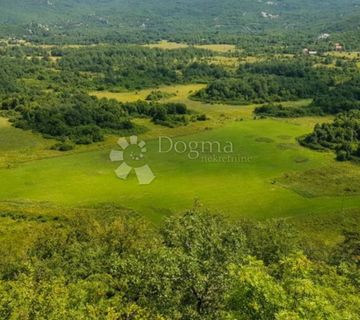 Fantastična prilika, prostrano zemljište za stvaranje zelene oaze u Dalmatinskom zaleđu - cover