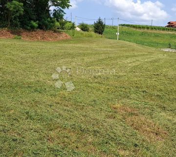 Građevinsko zemljište 1.892m² svega 4km od centra Pregrade - cover