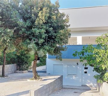 Kuća na Pagu, Mandre, PRILIKA! Dva apartmana - cover