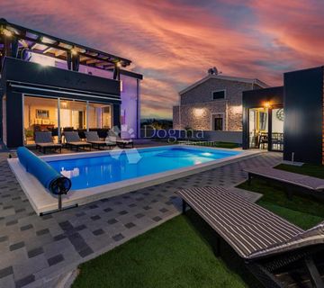 Villa 100m od mora  - cover