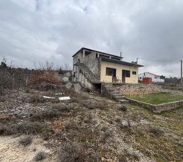 Kuća s građevinskom parcelom 1535 m2- Blizna - cover