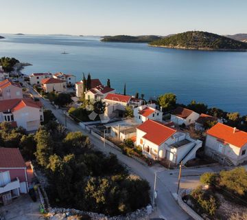 RAŽANJ- ZEMLJIŠTE S PREDIVNIM POGLEDOM 140M OD PLAŽE - cover