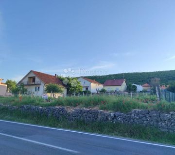 ODLIČNA PRILIKA! GRAĐEVINSKO ZEMLJIŠTE SINJ-BRNAZE 593,5 m2 - cover