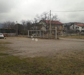 Ograđeno zemljište za poslovne potrebe, u najam! - cover