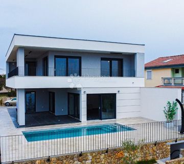 EKSKLUZIVNA VILLA S BAZENOM - cover