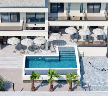 Villa s bazenom- Maslenica - cover