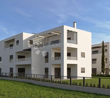 PENTHOUSE NA 2.KATU MODERNE NOVOGRADNJE BLIZU MORA! - cover
