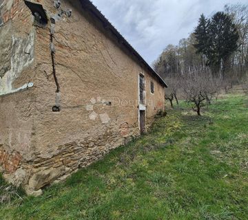 Građevinsko zemljište 2.789m² sa objektima za renovaciju! - cover