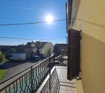 Kuća u blizini Buja - cover