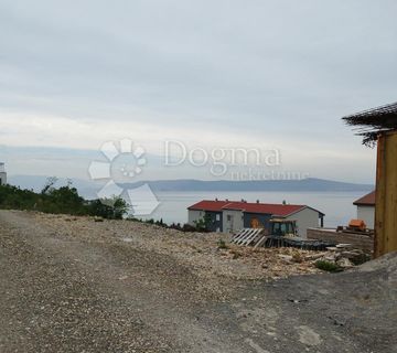 GRAĐEVINSKO ZEMLJIŠTE U CRIKVENICI SA GRAĐEVINSKOM DOZVOLOM 510m2! - cover