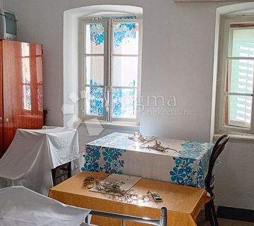 Bribir, kamena kuća 150 m2, okućnica  - cover