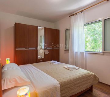Stan za najam, 81 m², Labin - cover