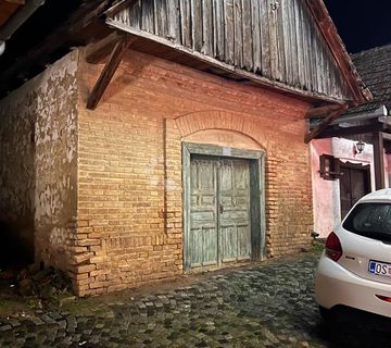 ZMAJEVAC - KUĆA S VINSKIM PODRUMOM NA ODLIČNOJ LOKACIJI - cover