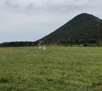 Zemljište u okolici Gospića (Debelo Brdo) površine 14077 m2 - cover