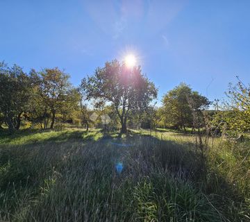 Građevinsko poljoprivredna parcela 1km od mora i golf terena - cover