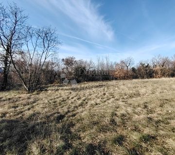 PRILIKA - 842m2 GRAĐEVINSKO ZEMLJIŠTE - cover