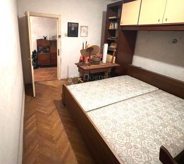 Prilika, kuća velike kvadrature za adaptaciju - cover