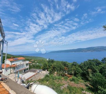 Prekrasna kuća s pogledom na Rijeku i Kvarner - cover