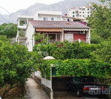 Podgora kuća sa 2 apartmana-Makarska rivijera - cover
