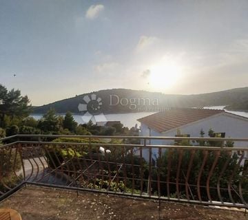 SEVID, KUĆA 70M OD MORA - cover