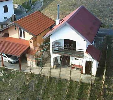 Dvije vikendice sa vinogradom na brijegu iznad Krapine! - cover