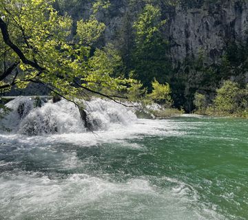 Građevisnko zemljište blizu Plitvičkih jezera - cover