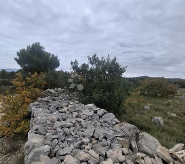 Kučica i zemljište u Mircima - cover