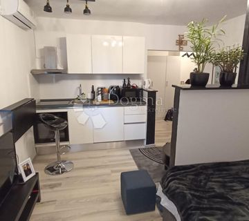 Rijeka, Škurinje, adaptirana garsonjera 25 m2, prodaja - cover