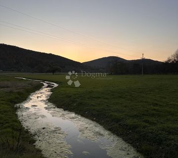 PERUŠIĆ PRODAJE SE GRAĐEVINSKO ZEMLJIŠTE  - cover