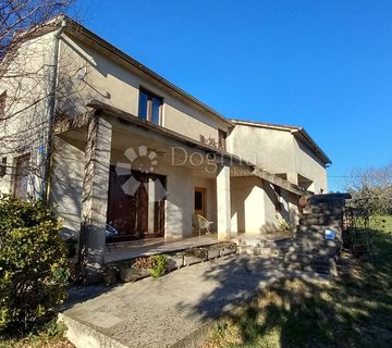 Kuća s više stanova i potencijalom za proširenje, Umag okolica - cover