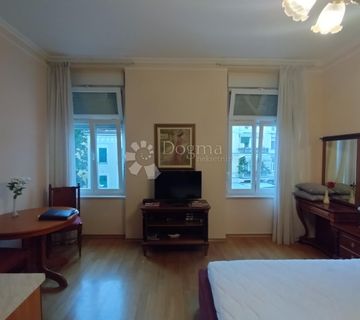Opatija centar - cover