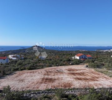 Građevinsko zemljište od 2186m2 u zaleđu Primoštena - cover