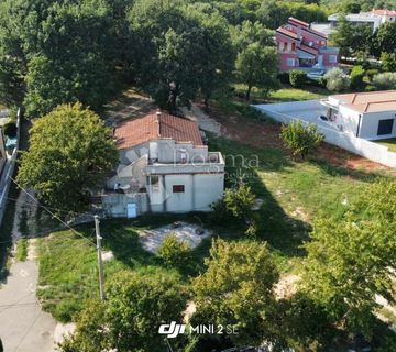 Prostrana kuća u Rovinjskom Selu - cover