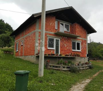 Rijetkost-7.5 Ha u komadu i Kuća na vrhu brda - cover