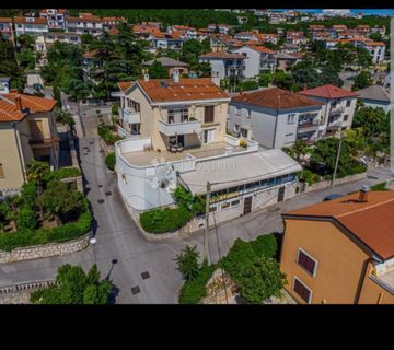 PREKRASNA KUĆA NA 150M OD MORA - cover